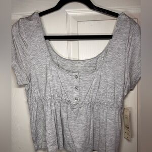 Light Gray Scoop Neck Short Sleeve Top